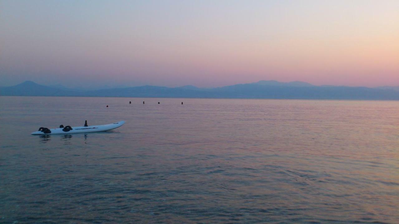 Beautiful House By The Sea,Loutraki Skaloma. Villa Luaran gambar